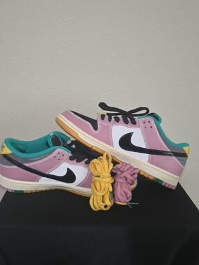 NIKE DUNK LOW CSEF